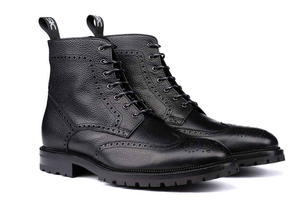 Man's ankle boot in grain black leather | DIS